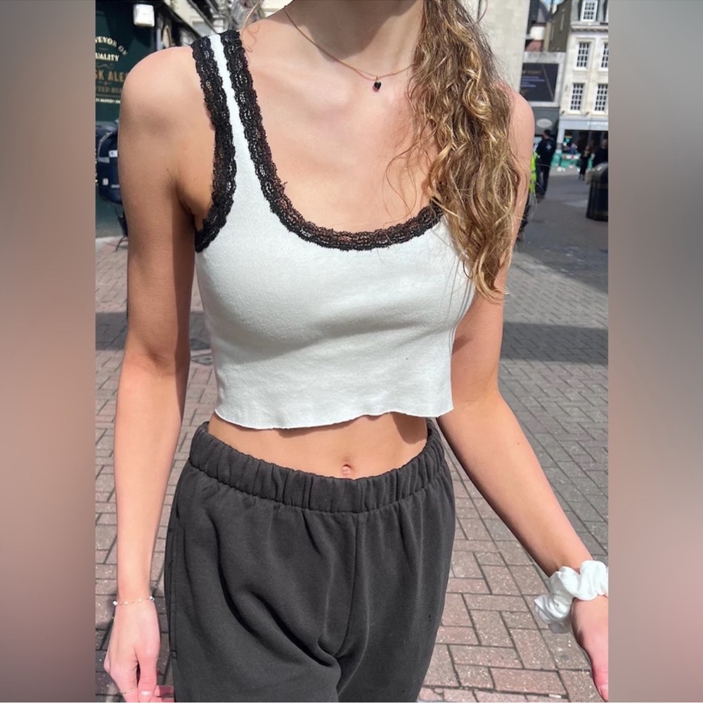 Brandy Melville-Cropped Lace Tank Top